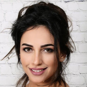 Meet your Posher, Radwa